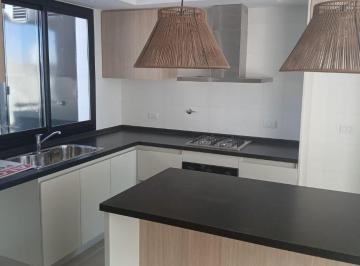 Casa de 12 ambientes, Córdoba · A Estrenar/ Patio Terraza con Asador/categoria/ Calefacción Centrla/ Cochera Doble