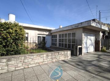 PH · 142m² · 3 Ambientes · 1 Cochera · PH 3 Ambientes con Cochera y Quincho