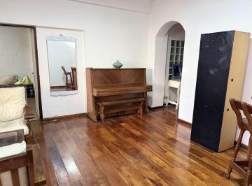 Casa · 251m² · 5 Ambientes · 2 Cocheras · Venta Casa 5 Ambientes Parque Avellaneda Cocheras