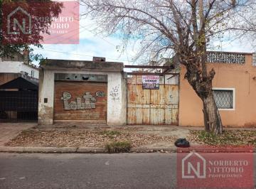 Local comercial · 200m² · 3 Ambientes · 2 Cocheras · Local en Moron Sur