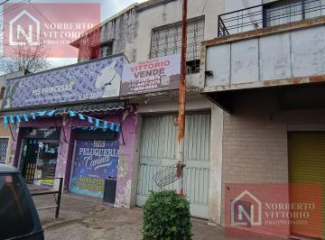 Local comercial · 200m² · 3 Ambientes · 2 Cocheras · Local en Moron Sur