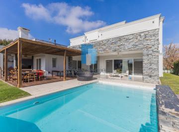 Casa · 365m² · 5 Dormitorios · Casa en Venta en El Yacht, Nordelta
