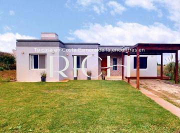 RIH-RIH-606_2 · Venta | Casa en Deportiva I con Gas Natural Confort Para Todo El Año