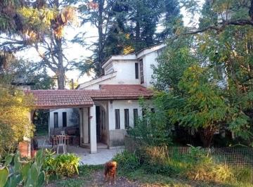 Casa de 5 ambientes, Luján · Venta Casa Tipo Chalet en Dos Plantas (200 M²).buena Forestación, Piscina Tipo Tanque Australiano