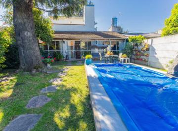 Casa · 165m² · 4 Ambientes · 2 Cocheras · Venta Casa 4 Amb C/ Pileta en Ituzaingo