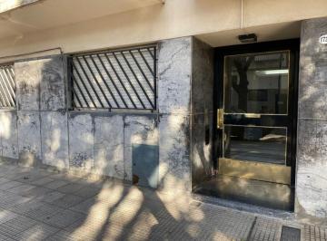 Departamento de 1 ambiente, Villa General Mitre · Alquila 2 Amb con Balcon Al Frente
