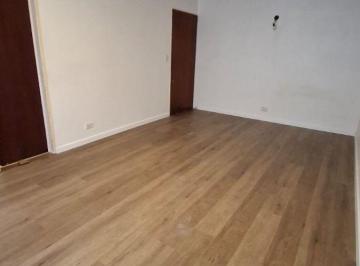 Departamento de 1 ambiente, Vicente López · Excelente Monoambiente Sobre Av Maipu