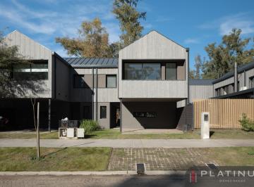Casa · 160m² · 4 Ambientes · 2 Cocheras · Dúplex de 3 Dorm. con Cochera en Nuevo Malagueño - Apto Escritura