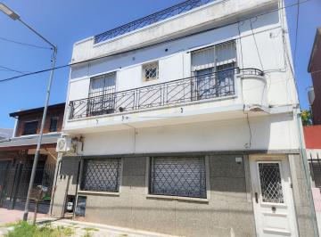 PH · 77m² · 3 Ambientes · Alquiler - Comodo y Amplio PH de 3 Ambientes - Balcon y Terraza
