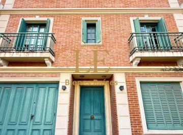 Casa · 330m² · 4 Ambientes · 3 Cocheras · Venta Casa en Villa Devoto Apto Credito
