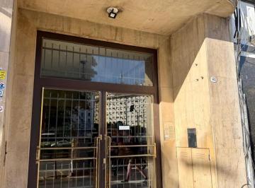 Departamento · 37m² · 2 Ambientes · Oportunidad! Departamento en Venta Para Actualizar a m del Obelisco!