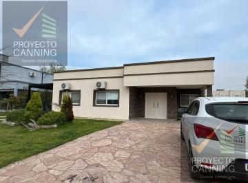 Casa · 160m² · 4 Ambientes · 2 Cocheras · Casa en Venta en Barrio Don Joaquin Canning