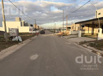 Terreno · 360m² · Terreno de 360 m Apto Dúplex en Docta Av 2