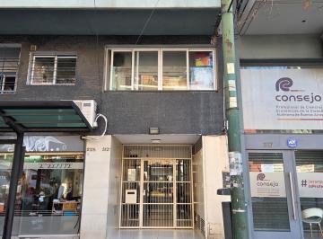 Oficina comercial · 30m² · 2 Ambientes · Planta Baja con Patio