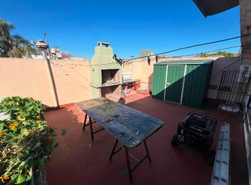 PH de 5 ambientes, Mataderos · Excelente PH 4 Ambientes con Terraza!