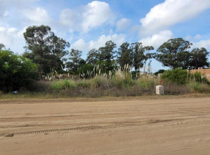 Terreno · 899m²