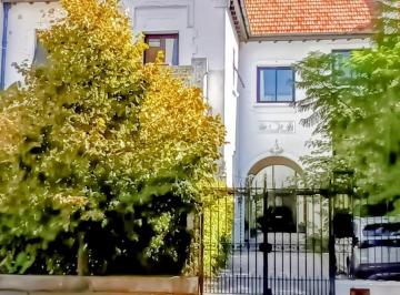 PH · 62m² · 2 Ambientes · PH en Venta en Casona Historica en 2 Plantas Gran Suite en Belgrano Visuales Al Patio de La Casa