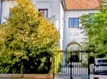 PH · 63m² · 2 Ambientes · PH en Venta en Casona Historica en 2 Plantas Gran Suite en Belgrano Visuales Al Patio de La Casa