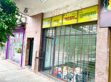 Local comercial de 1 ambiente, Vicente López · Olivos. Amplio Local con Gran Vidriera a Media Cuadra de Av Maipu. 40 m² en Excelente Estado.