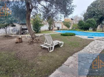 Casa · 67m² · 2 Ambientes · 1 Cochera · Venta de Casa Quinta 515 m² con Pileta, en Gonzáles Catan. Apto Crédito