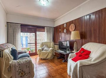 Departamento · 77m² · 4 Ambientes · 1 Cochera · Departamento 3 Amb Cochera Al Frente Chauvin Mar del Plata