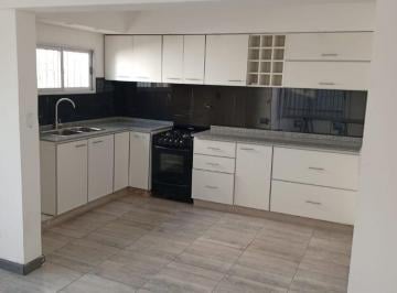 Casa de 6 ambientes, La Matanza · Venta Propiedad Multifamiliar o Destino Comercial en Ramos Mejia