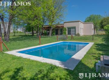 Casa · 160m² · 6 Ambientes · 1 Cochera · Casa en San Matias