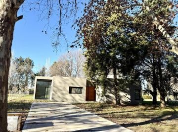 Casa · 180m² · 4 Ambientes · 2 Cocheras · Hermosa Casa en Una Planta con 3 Dorm. en Venta en Barrio Cerrado Haras del Sol Pilar