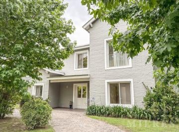Casa · 190m² · 6 Ambientes · 2 Cocheras · Casa en Venta en El Barrio Privado El Mirasol