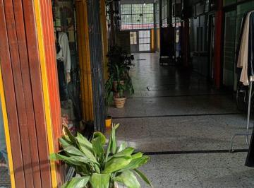 Local comercial , Moreno · 3 Locales Comerciales - Venta en Block. Paso del Rey – Moreno