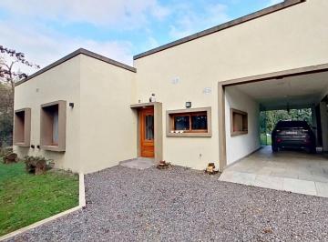 Casa · 123m² · 4 Ambientes · 3 Cocheras · Venta de Casa en Lomas de San Francisco, 1500 m² de Terreno.