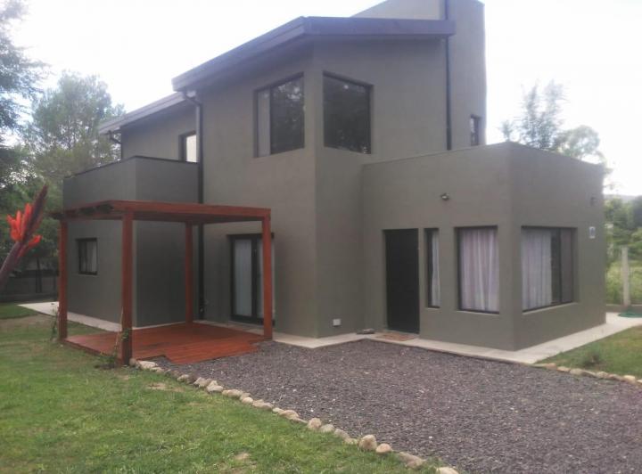 Casa · 160m² · 4 Ambientes · 1 Cochera