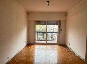 LEP-LE2-56040_2 · Espacioso 3 Amb con Balcon Al Frente Colegiales