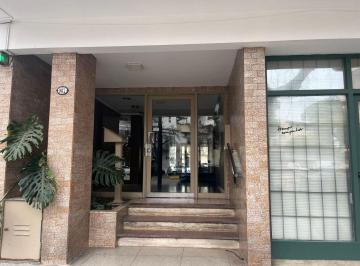 LEP-LE2-56040_2 · Espacioso 3 Amb con Balcon Al Frente Colegiales