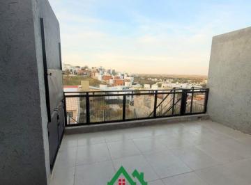 Casa · 152m² · 4 Ambientes · 2 Cocheras · Dúplex a Estrenar con Vistas a La Ciudad de Córdoba en Cuesta Colorada - Financiación Disponible