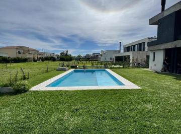 Casa · 708m² · 3 Dormitorios · 2 Cocheras · Casa en Venta Barrio E Ville 5 Greenville Polo & Resort