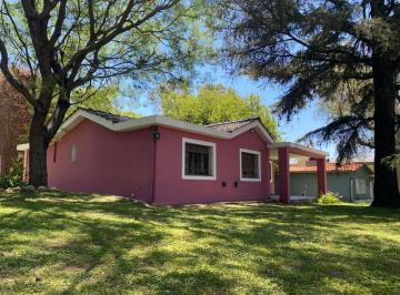 Casa de 5 ambientes, Villa Carlos Paz · Casa Quinta en Carlos Paz 3 Dor 2 Bños 2 Galerias Quincho Piscina 10x5 a Solo 5 Cuadras del Centro.