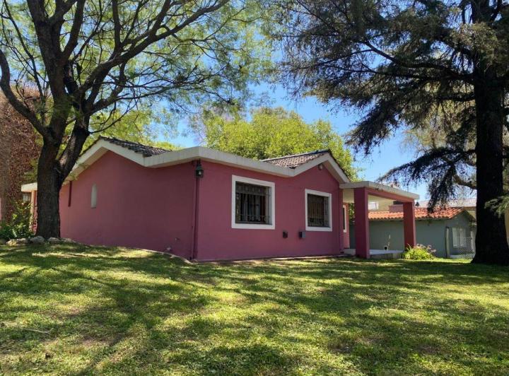 Casa · 200m² · 5 Ambientes · 1 Cochera