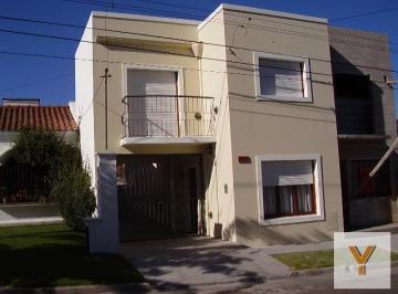 Casa · 62m² · 4 Ambientes · Casa en Alquiler - 2 Dorm. 1 Baño - 70 m - Tandil