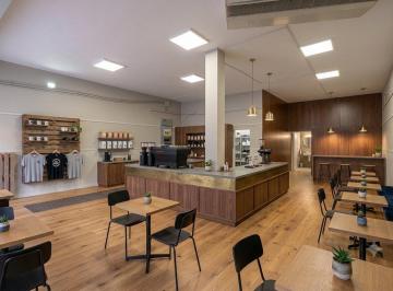 Local comercial · 220m² · 5 Ambientes · Local Comercial en Av Cabildo 4200