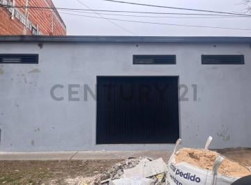 Bodega-Galpón · 180m² · 19 Entre 74 y 75. Galpon/deposito en Venta La Plata.