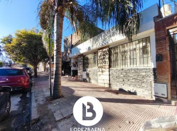 PH · 60m² · 4 Ambientes · PH / Departamento Planta Baja con Patio Propio en Alquiler - B° Alta Córdoba