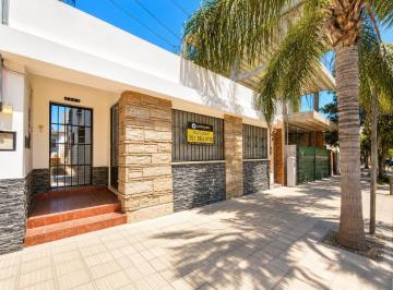 PH · 60m² · 4 Ambientes · Alquiler PH / Departamento 2 Dorm. Planta Baja con Patio Propio - B° Alta Córdoba, Córdoba