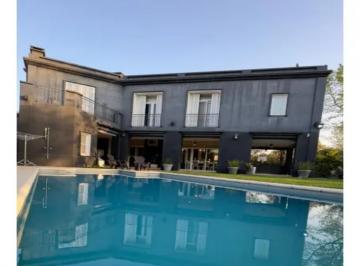 Casa de 3 ambientes, Luján · Hermosa Casa en Venta