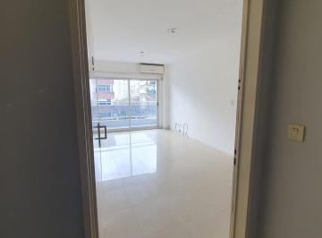 Departamento · 38m² · 2 Ambientes · Dpto en Alquiler 2 Amb. con Balcón, San Cristóbal