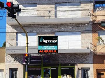 Departamento de 4 ambientes, Lanús · Alquiler de Departamento de 4 Ambientes Av San Martín 1858 Piso 1 –lanús Oeste - Sin Expensas