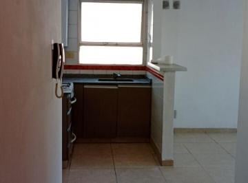 Departamento de 2 ambientes, Pompeya · Departamento 2 Ambientes a La Calle con Balcon