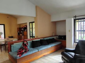 Casa · 230m² · 4 Ambientes · 2 Cocheras · Venta Casa en Zona Norte Granja de Funes Cordoba