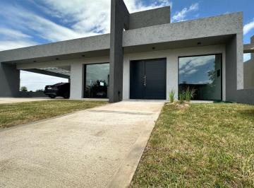 Casa · 150m² · 4 Ambientes · 2 Cocheras · Moderna Casa de 2 Dorm. y 2 Baños, Las Cañitas, Malagueño