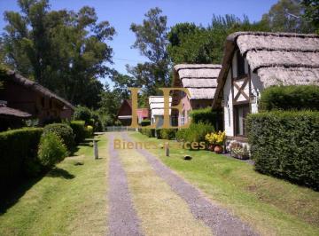 Casa · 63m² · 3 Ambientes · 1 Cochera · Venta Cabaña en Country Mi Campo